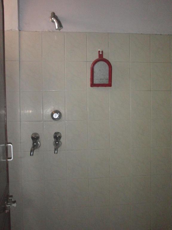 Shivakashi Guest House Varanasi Quarto foto