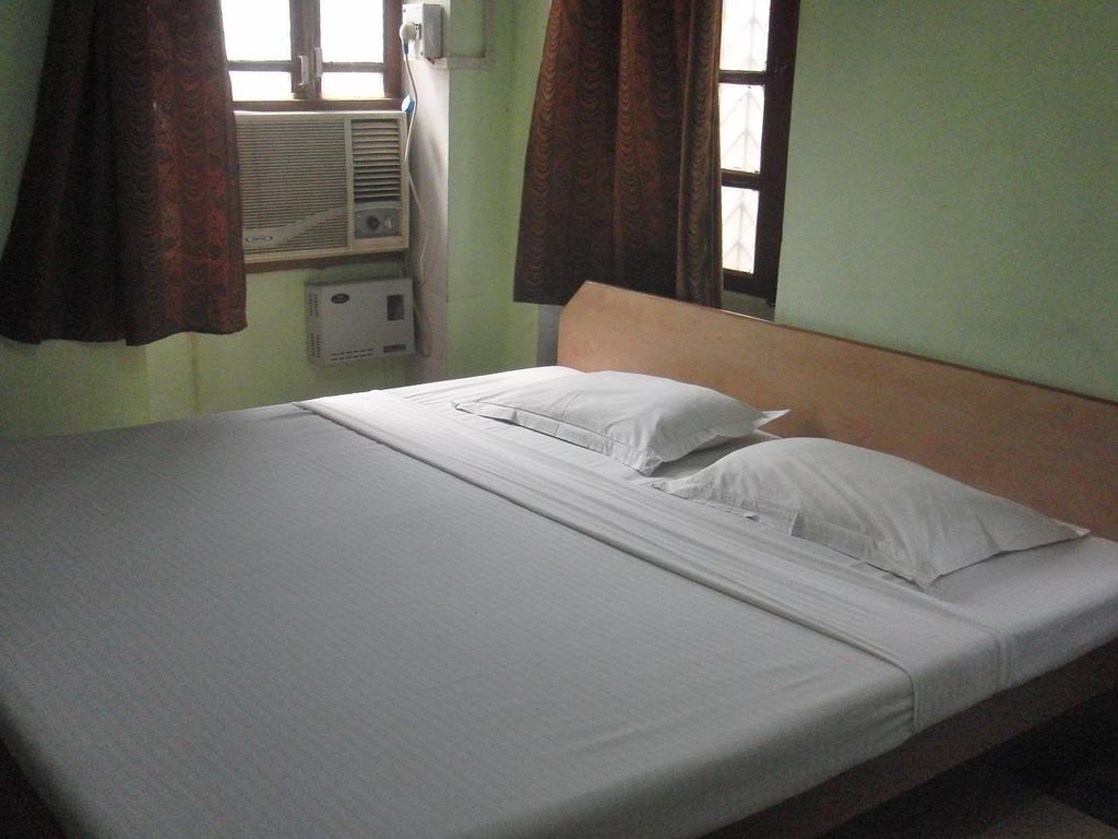 Shivakashi Guest House Varanasi Quarto foto